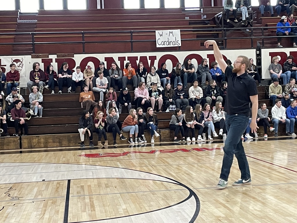 Mr. Zysk takes a shot at the basket